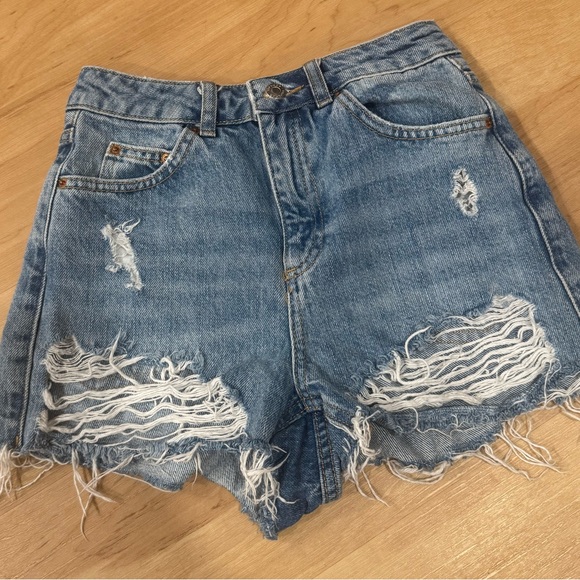 Topshop Pants - TopShop Moto Mom Denim Distressed Shorts Size 4
